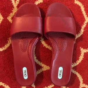 OKA b. Slides Women’s Medium